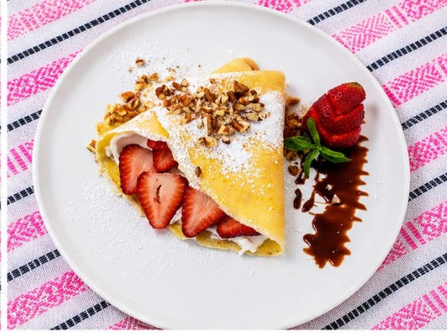 Crêpe Strawberry Cream con fresas frescas y queso crema